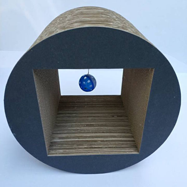 CM142011 Cat Scratcher